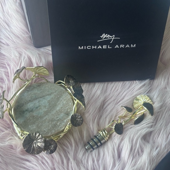 NWT Michael Aram
Monet's Garden Coaster & Bottle Stopper $285 - Picture 7 of 7